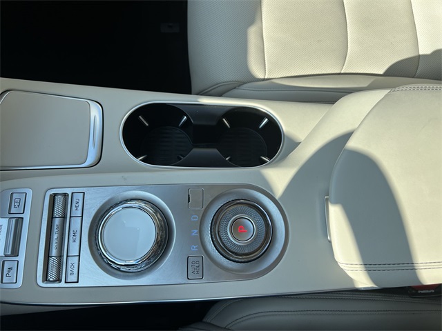 Vehicle image 19 of 26