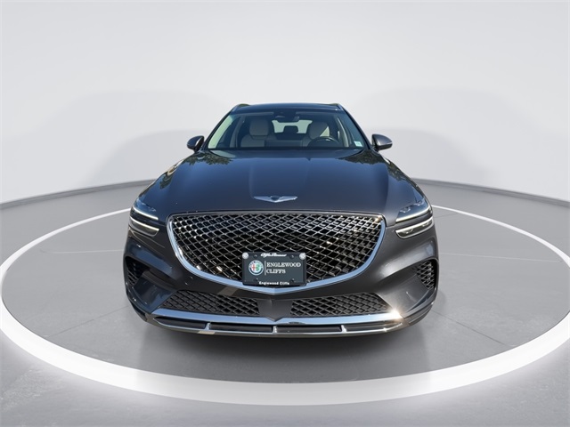 Vehicle image 2 of 26