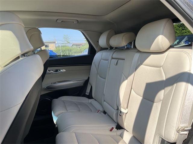 Vehicle image 12 of 26