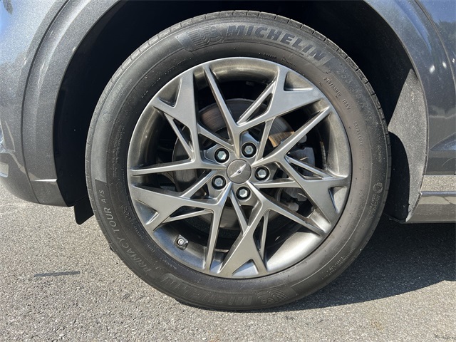 Vehicle image 11 of 26