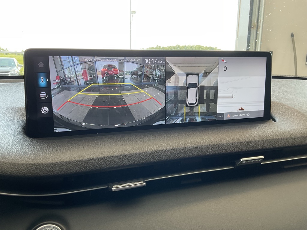 2022 Genesis GV70 2.5T Image 19 of 27