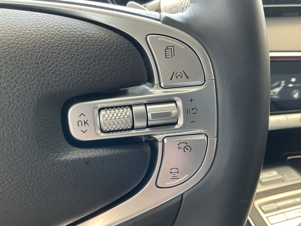 2022 Genesis GV70 2.5T Image 25 of 27