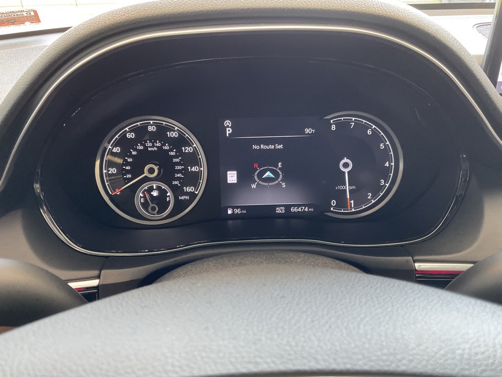 2022 Genesis GV70 2.5T Image 17 of 27