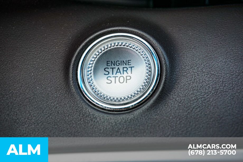 Vehicle image 36 of 60