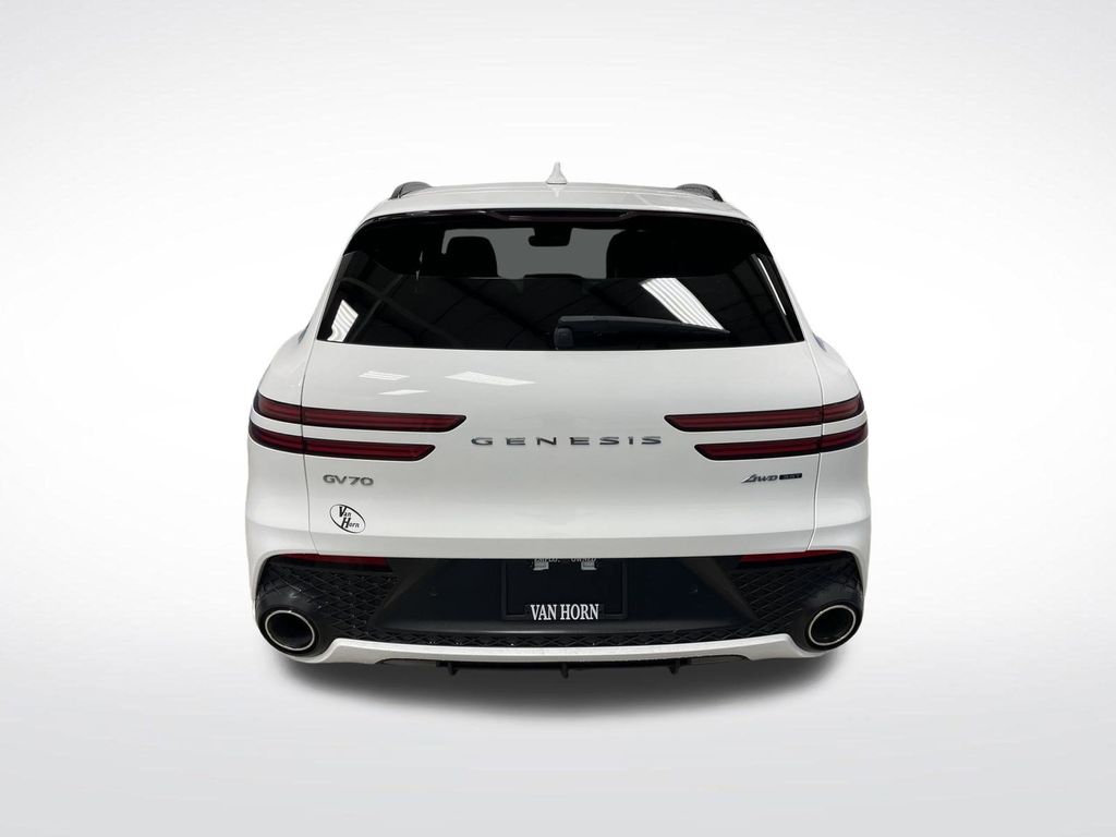 2022 Genesis GV70 3.5T Sport Image 5 of 43