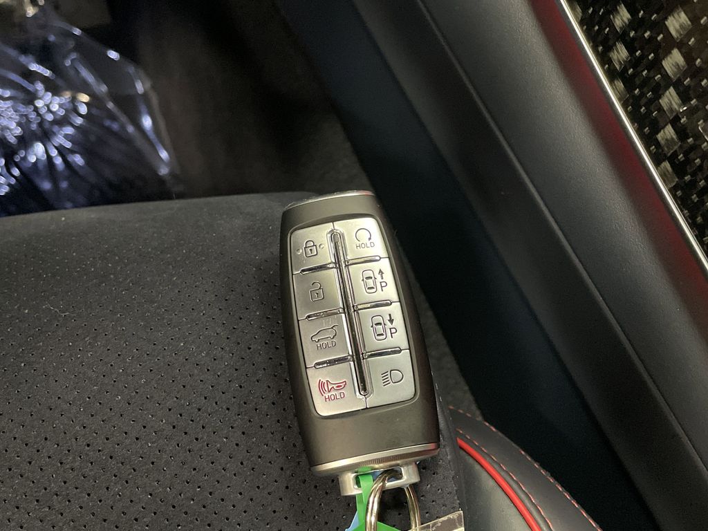 2022 Genesis GV70 3.5T Sport Image 27 of 43