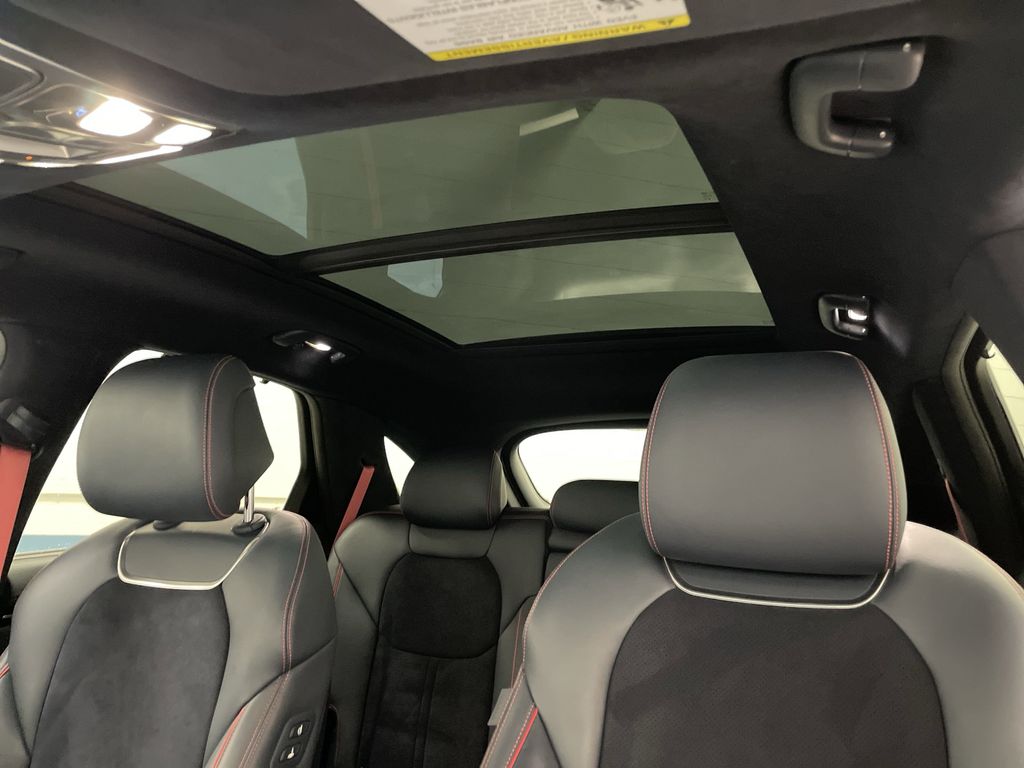 2022 Genesis GV70 3.5T Sport Image 15 of 43