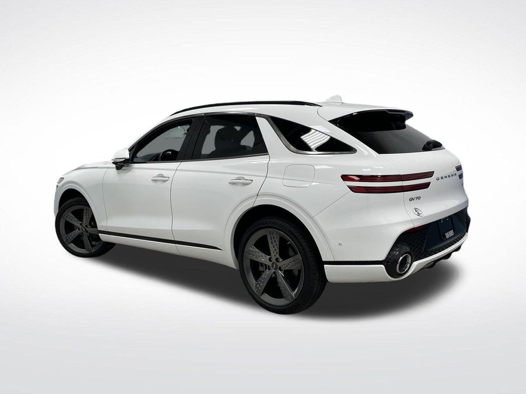 2022 Genesis GV70 3.5T Sport Image 6 of 43
