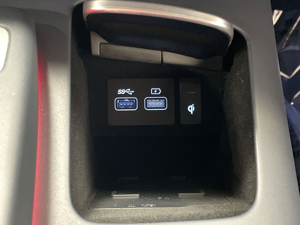 2022 Genesis GV70 3.5T Sport Image 34 of 43
