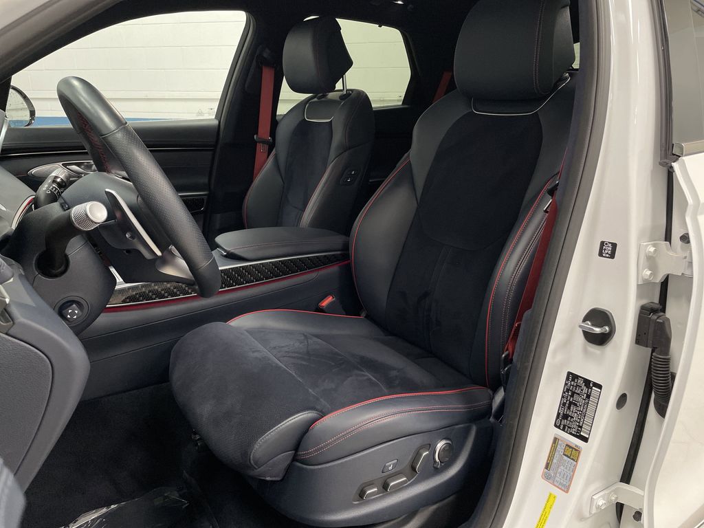 2022 Genesis GV70 3.5T Sport Image 13 of 43