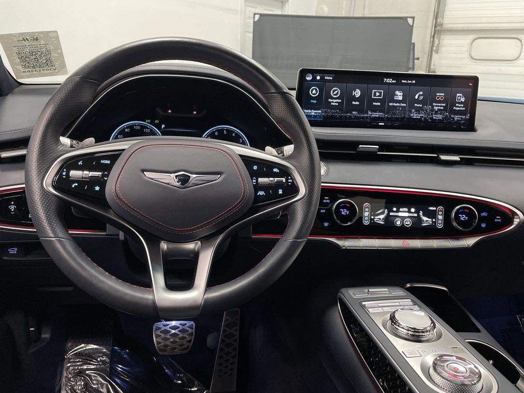 2022 Genesis GV70 3.5T Sport Image 16 of 43