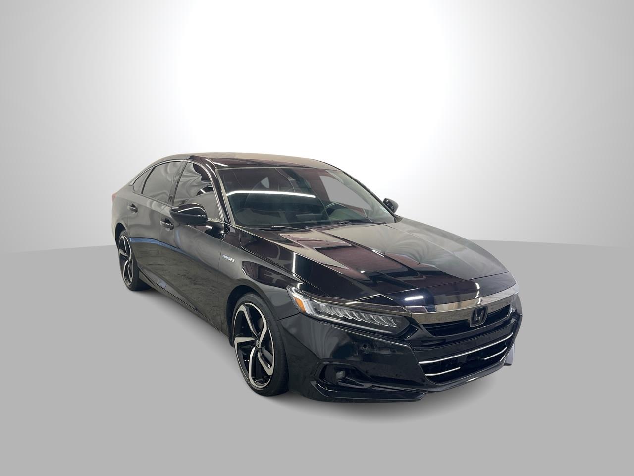 Vehicle image 4 of 24