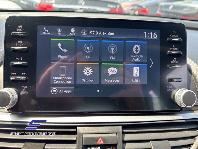 Vehicle image 21 of 31