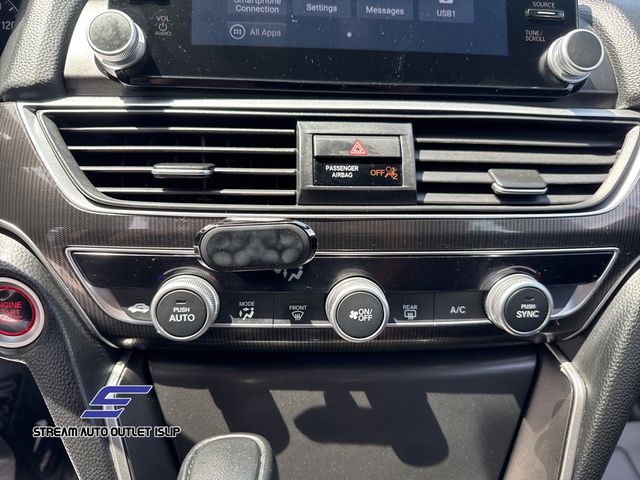 Vehicle image 23 of 31