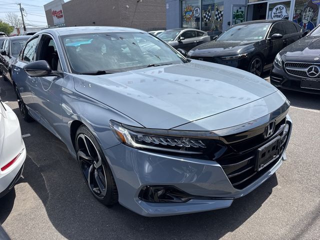 Vehicle image 4 of 31