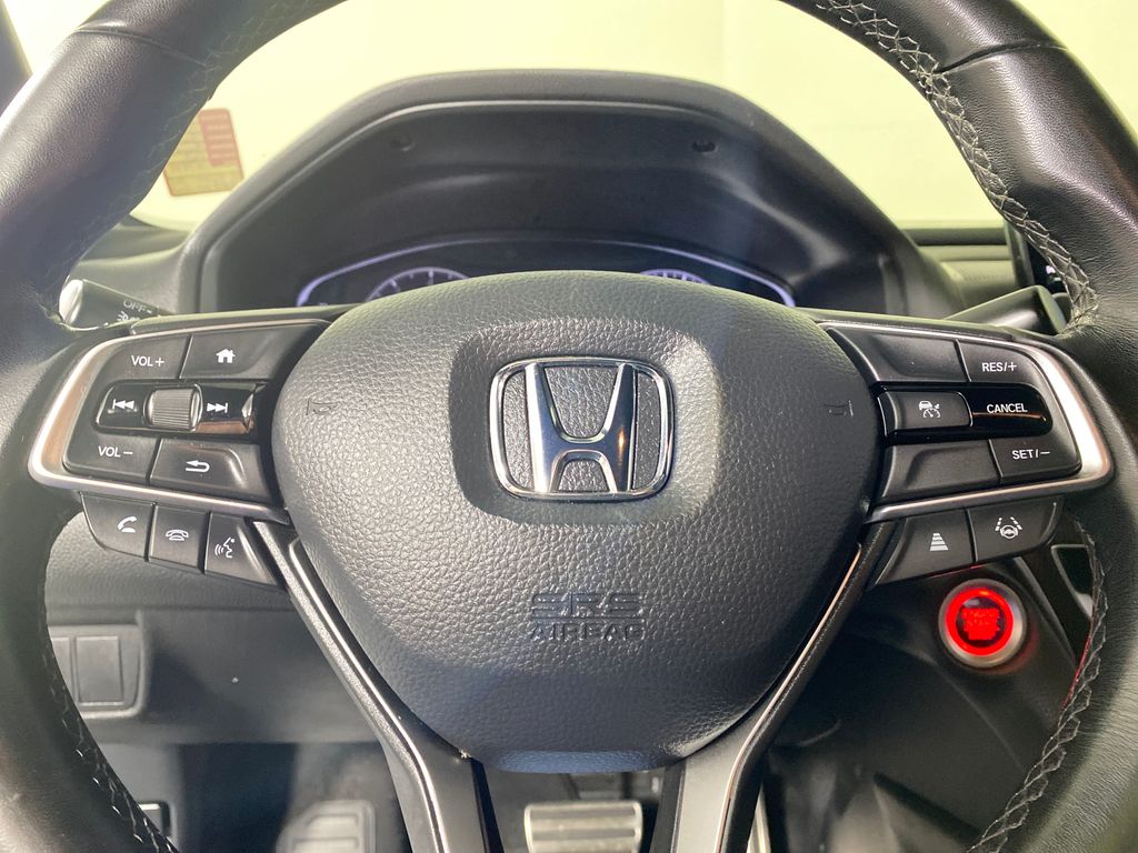 Vehicle image 12 of 26