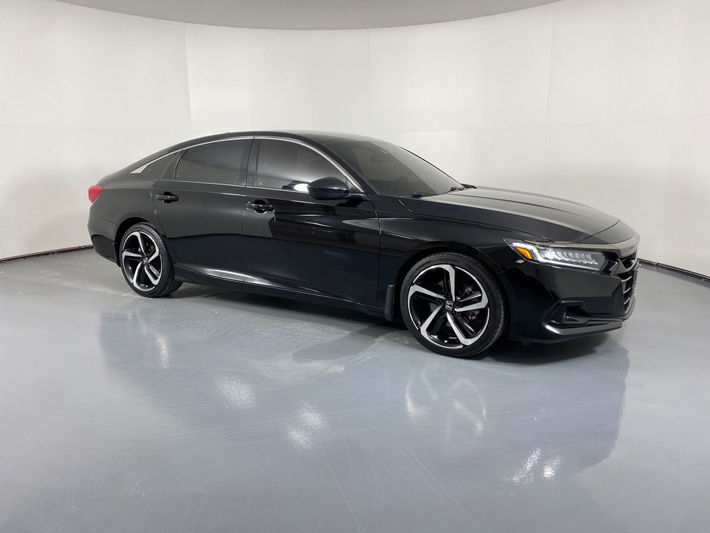 Vehicle image 3 of 26