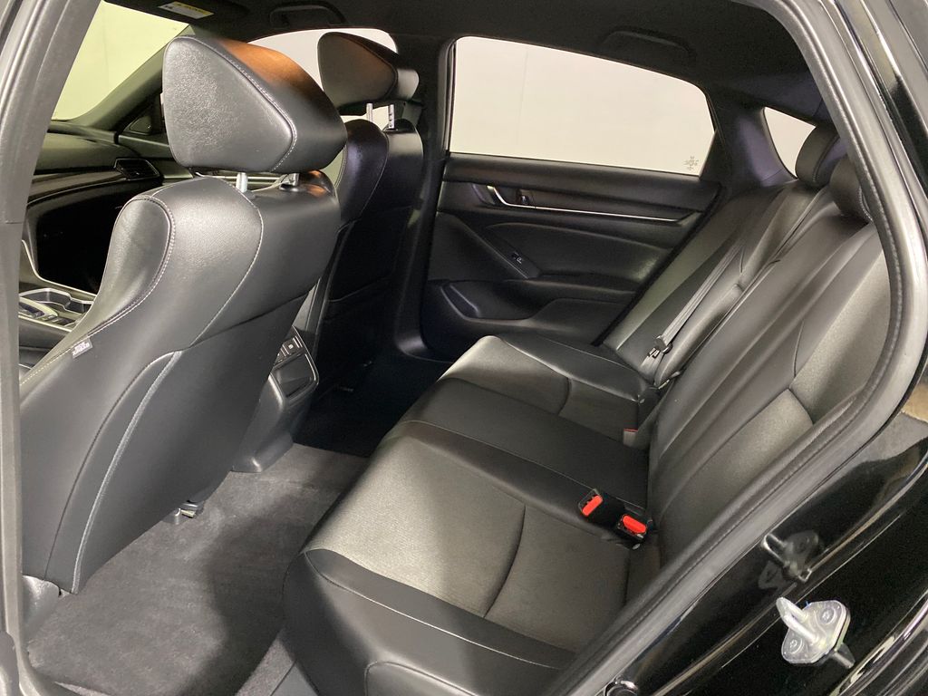Vehicle image 8 of 26