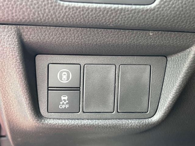 Vehicle image 20 of 31