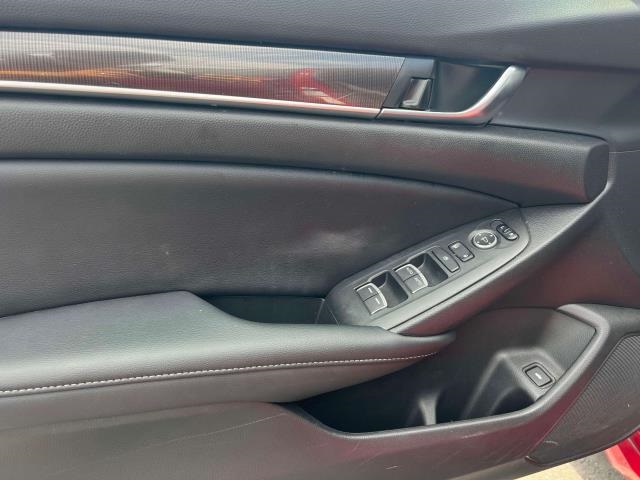 Vehicle image 16 of 31