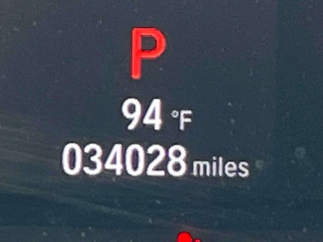 Vehicle image 26 of 31