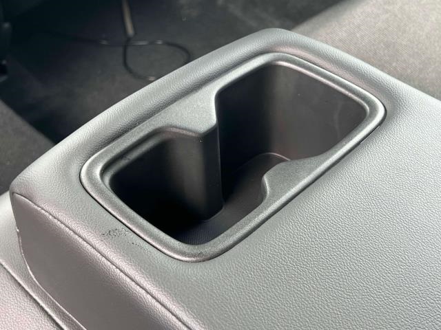 Vehicle image 14 of 31