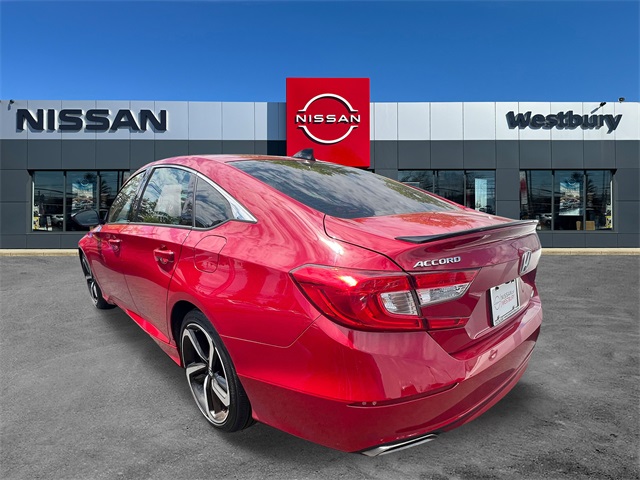 Vehicle image 4 of 31