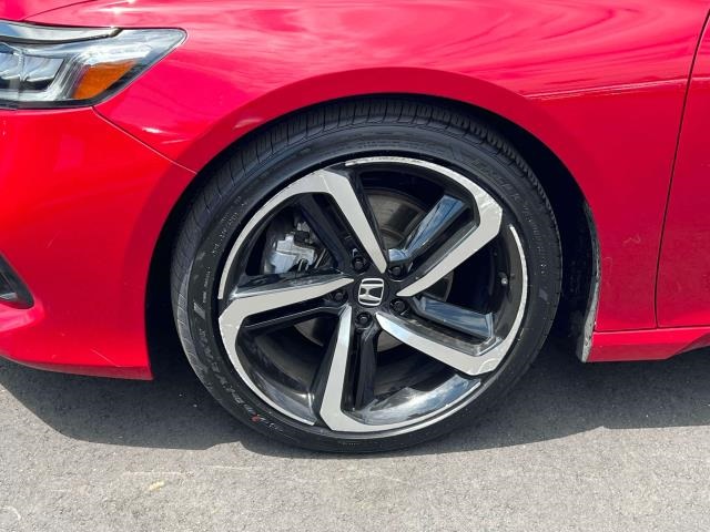 Vehicle image 10 of 31