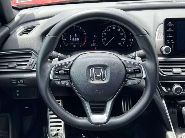 Vehicle image 13 of 31