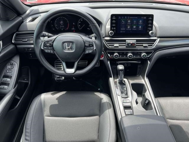 Vehicle image 12 of 31