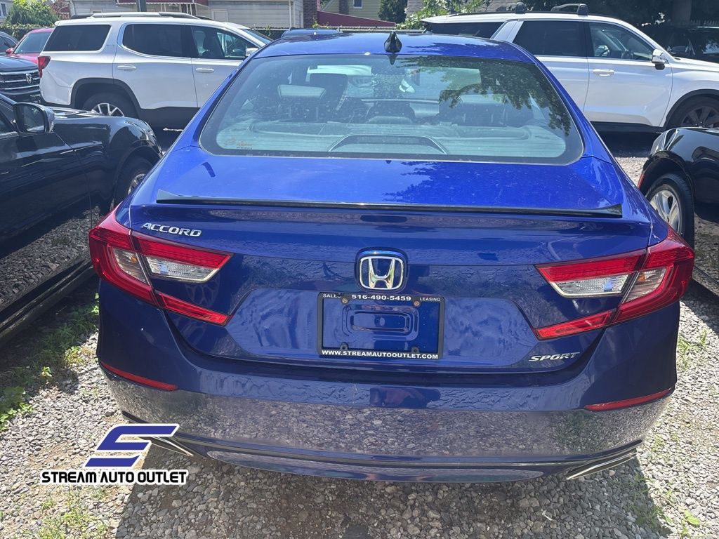 Vehicle image 6 of 29