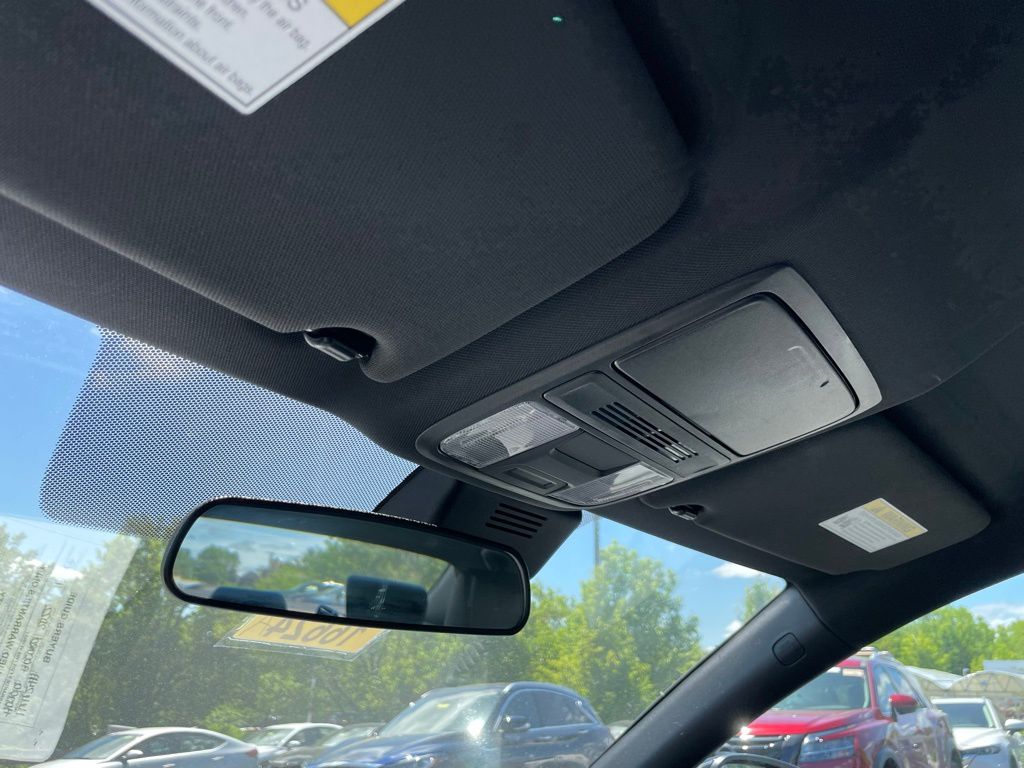 Vehicle image 22 of 30