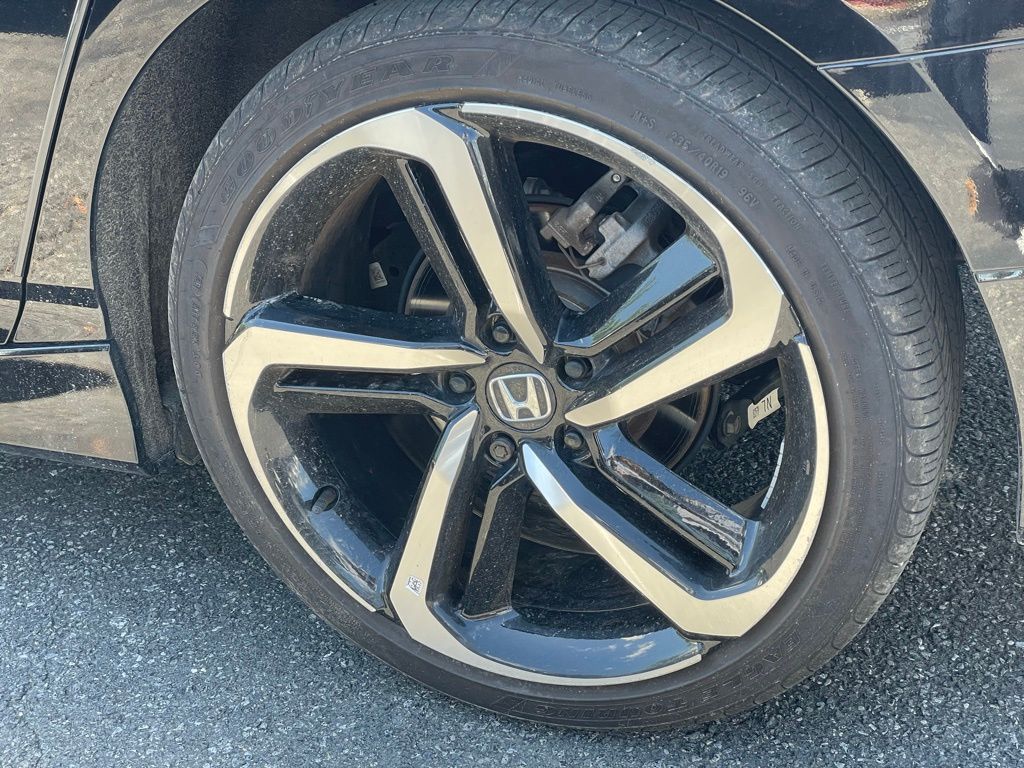 Vehicle image 6 of 30