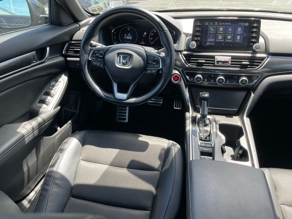 Vehicle image 9 of 30