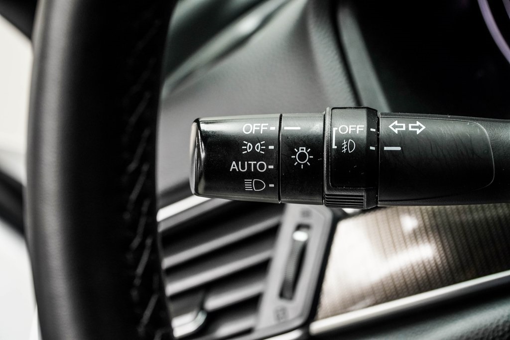 Vehicle image 26 of 35