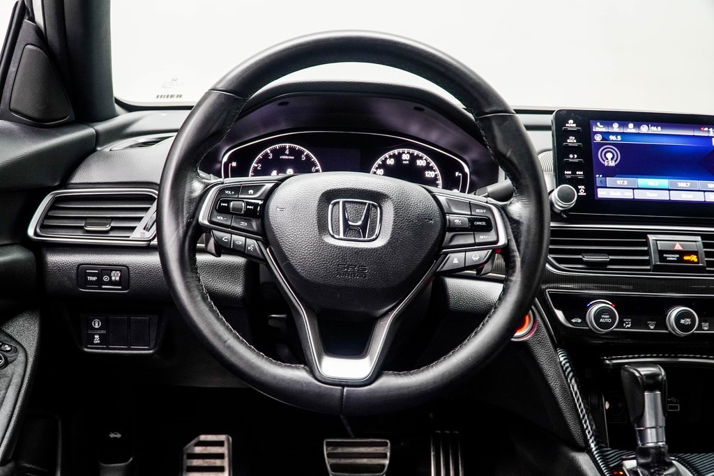 Vehicle image 15 of 35