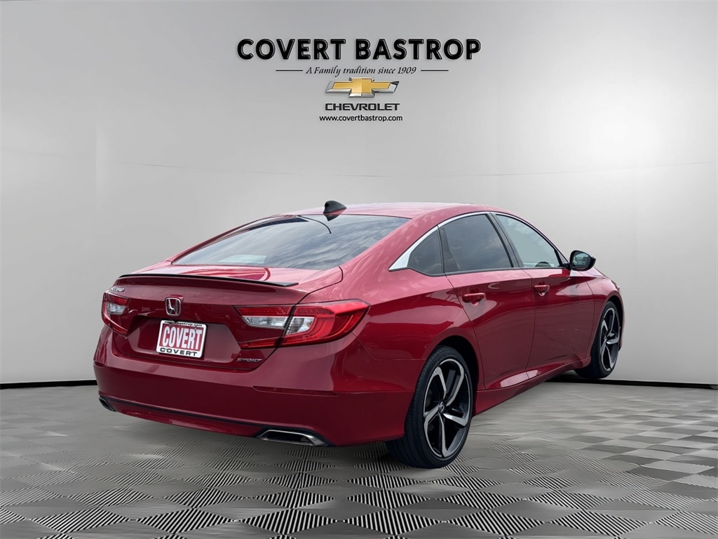 Vehicle image 3 of 31