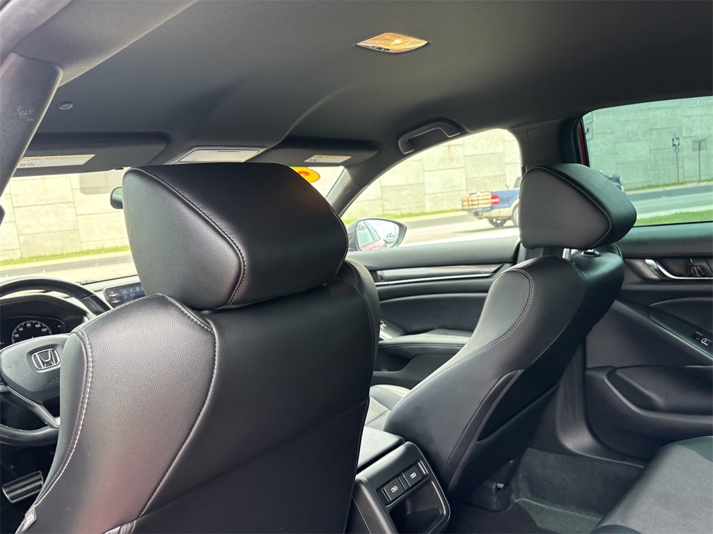 Vehicle image 29 of 31
