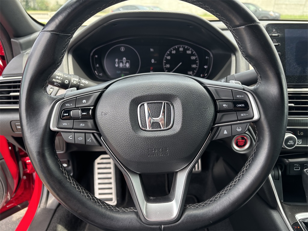 Vehicle image 15 of 31
