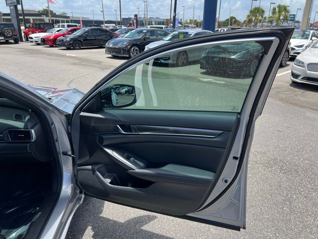 Vehicle image 44 of 58