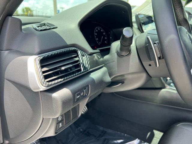 Vehicle image 26 of 58