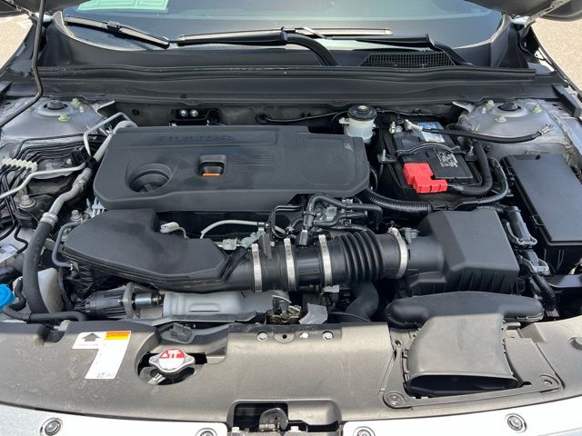 Vehicle image 18 of 58