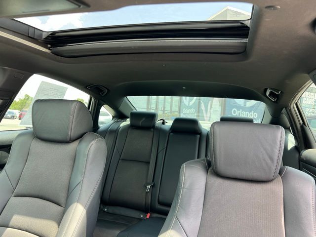 Vehicle image 27 of 58