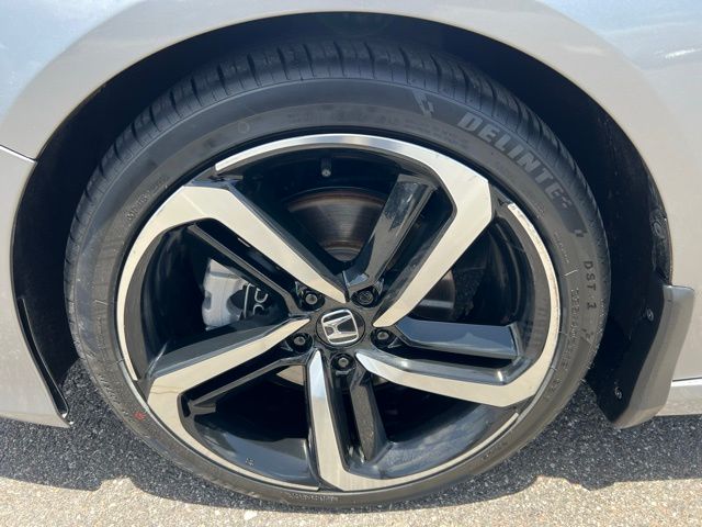 Vehicle image 16 of 58