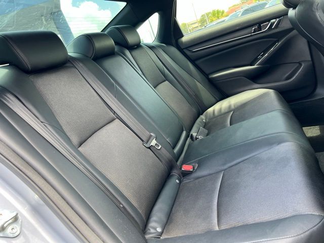 Vehicle image 43 of 58