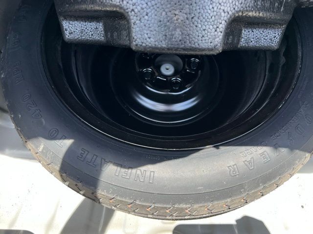 Vehicle image 22 of 58