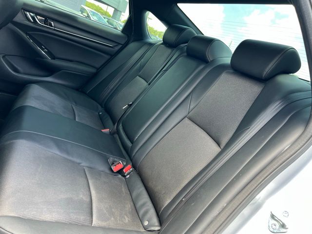 Vehicle image 38 of 58