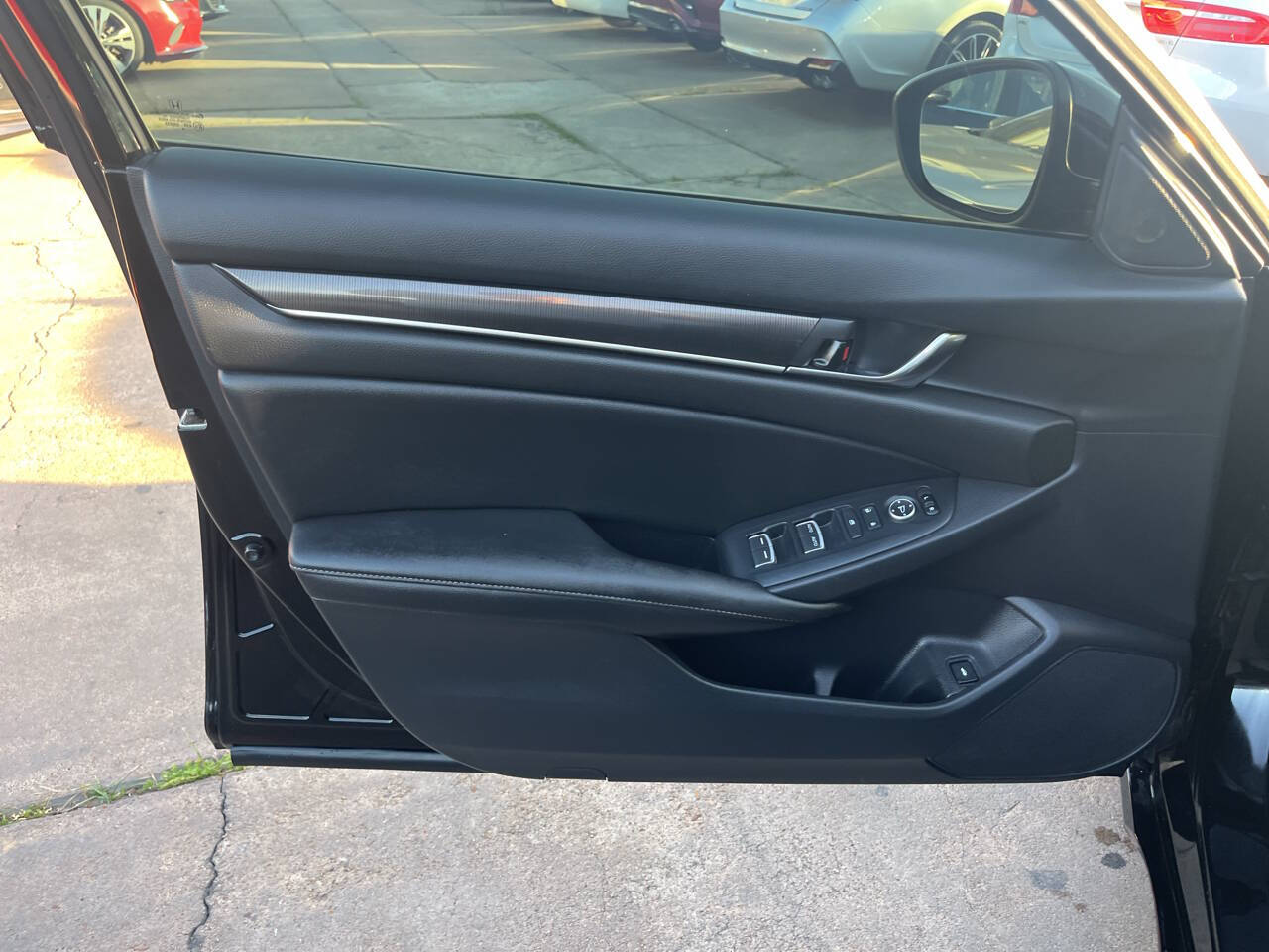 Vehicle image 6 of 20