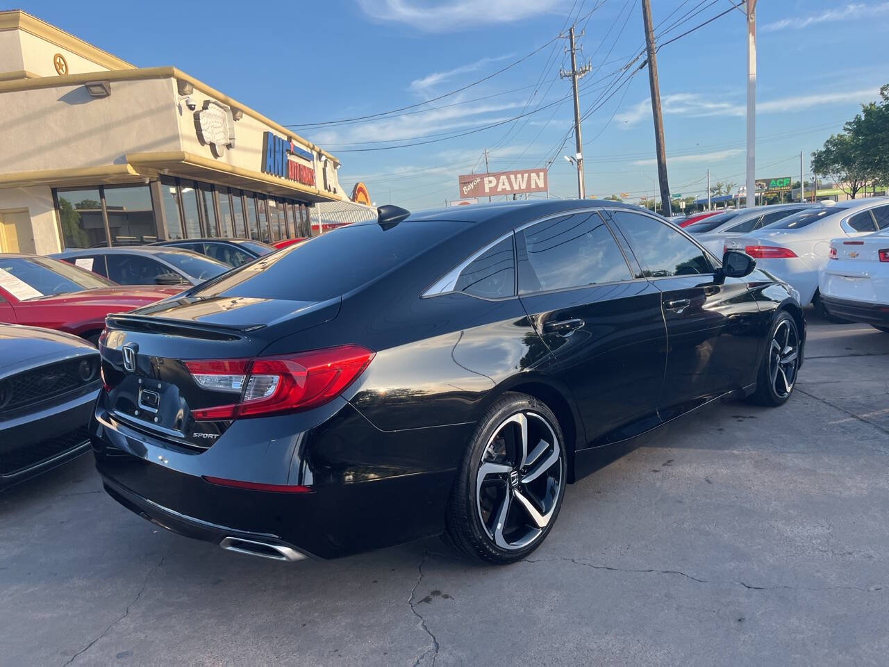 Vehicle image 4 of 20