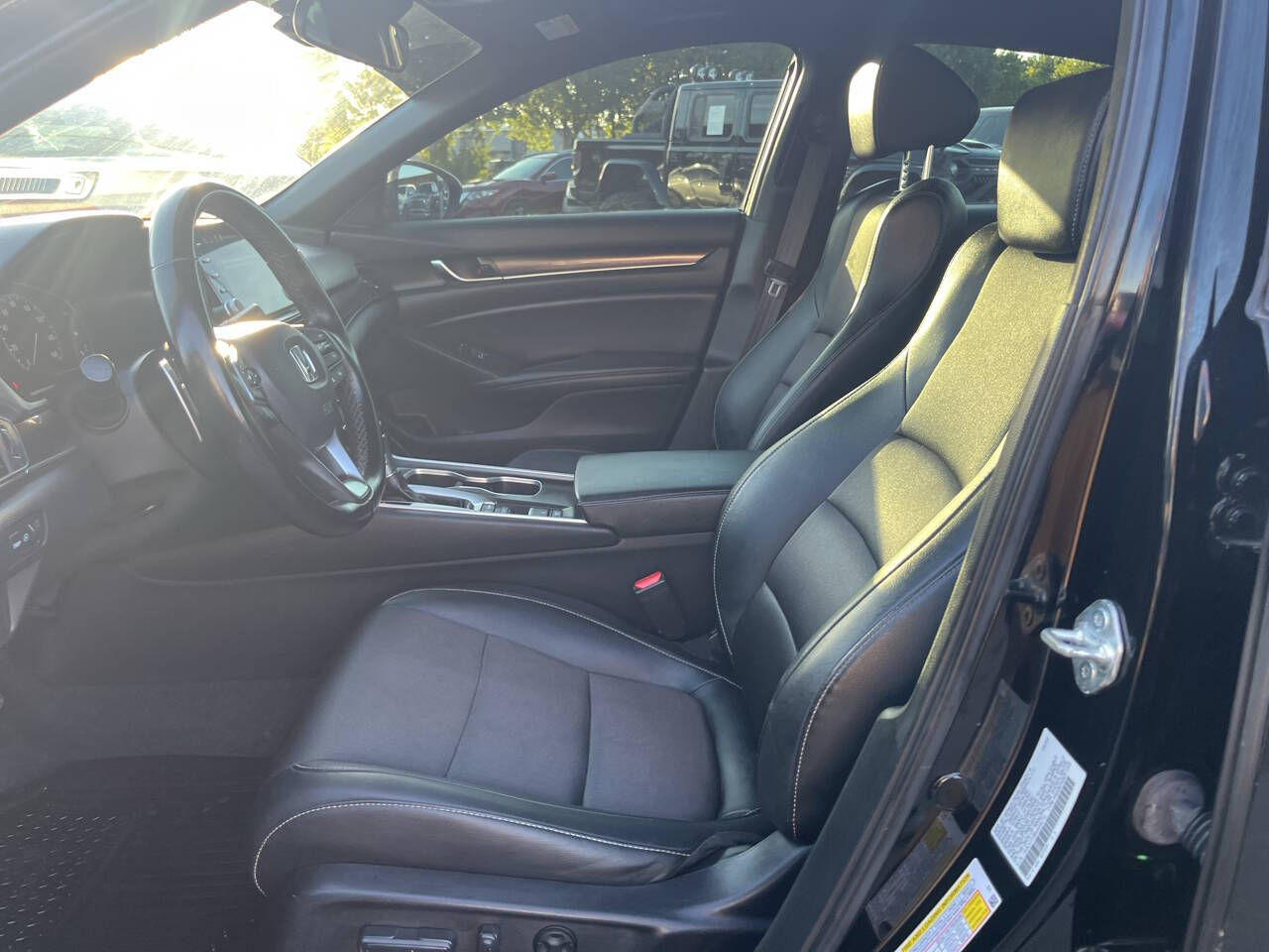 Vehicle image 7 of 20